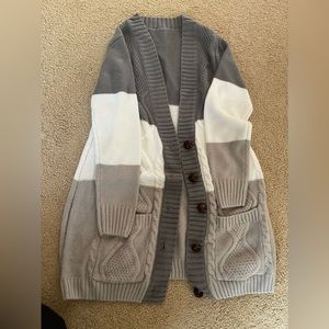 Like new multi colored cardigan!